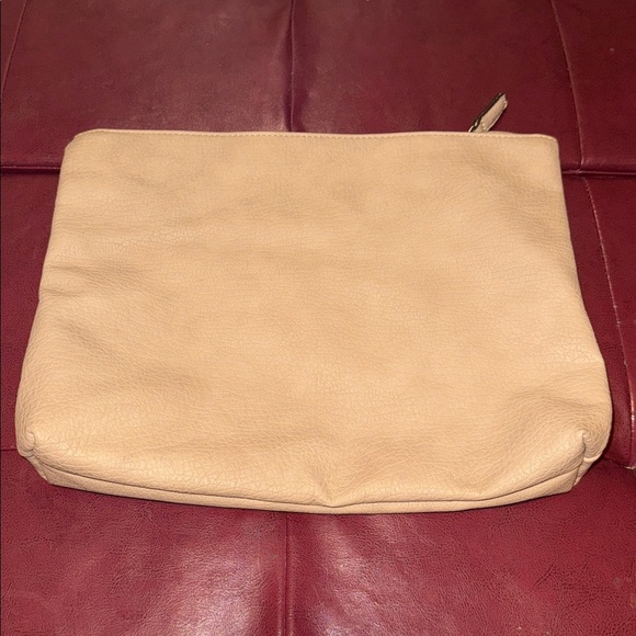 Free People Handbags - Free People Large pebbled Beige Faux Leather Clutch